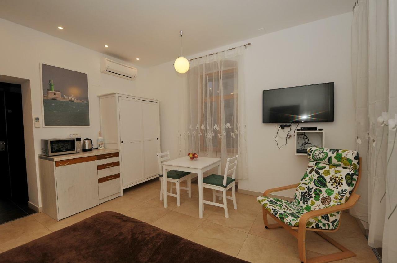 Studio Apartment Dzapo Split Exterior foto